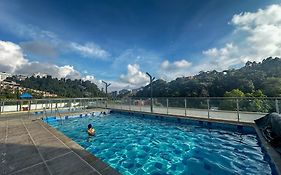 Apartamento moderno con piscina climatizada gimnasio y coworking